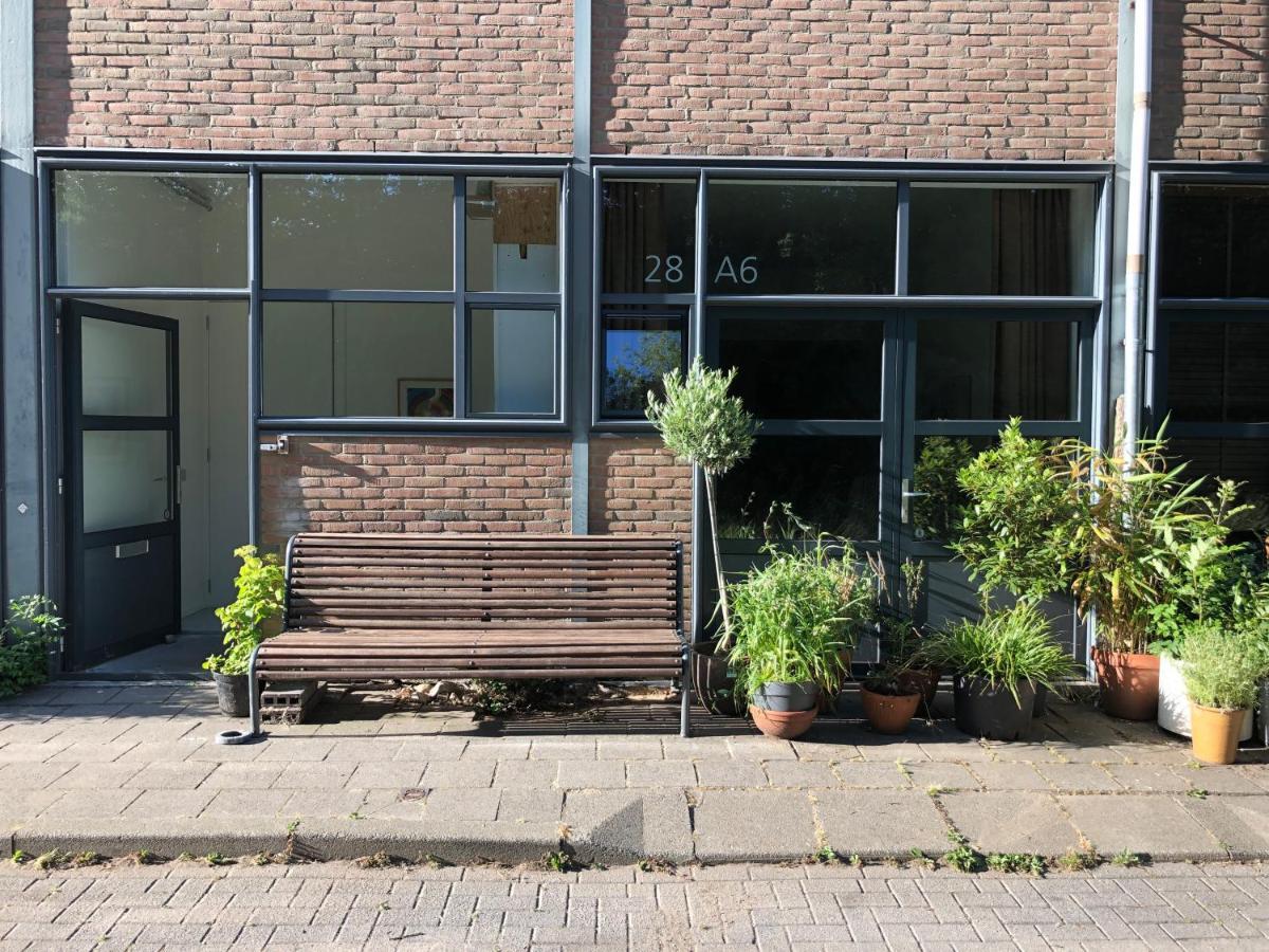 Studio 28A6 With Free Parking Place Bed & Breakfast Amsterdam Eksteriør bilde